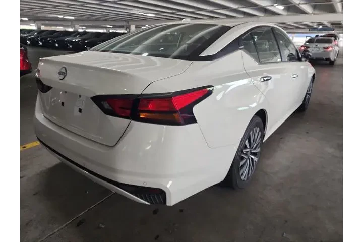 $18995 : Nissan Altima 2025 2.5 SV 4d image 2