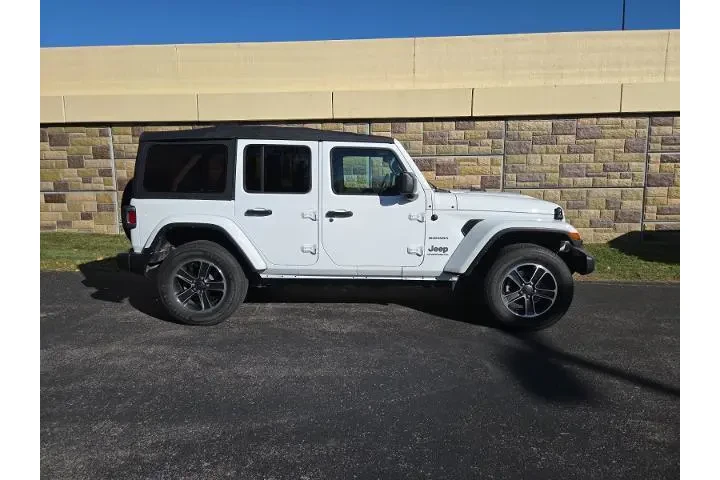 $31212 : Jeep Wrangler 2023 4x4 Sahar image 2