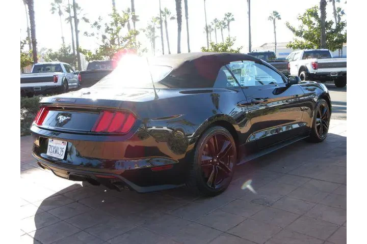 $17468 : Ford Mustang 2016 EcoBoost P image 4