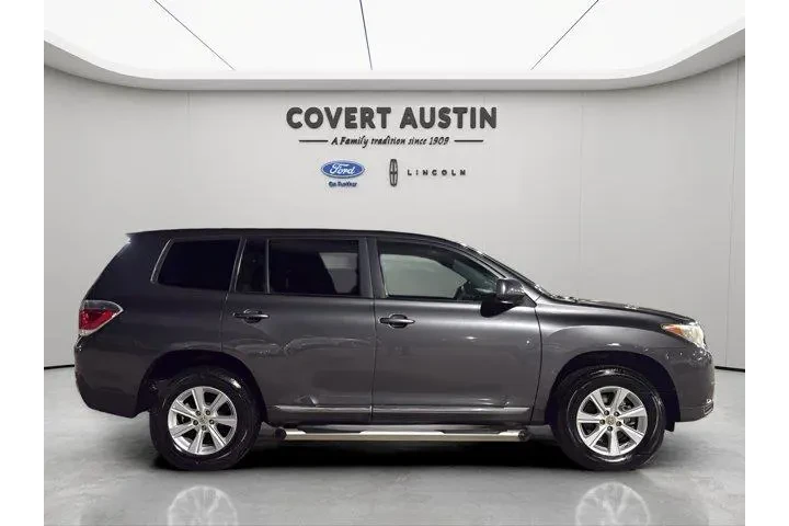 $12950 : Toyota Highlander 2011 SE 4d image 6