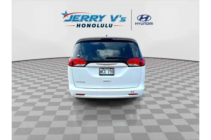 $23995 : Chrysler Voyager 2021 LXi 4d image 7