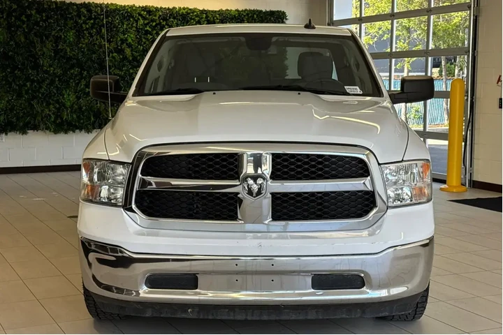 $29986 : Ram 1500 Classic 2023 4x4 SL image 9