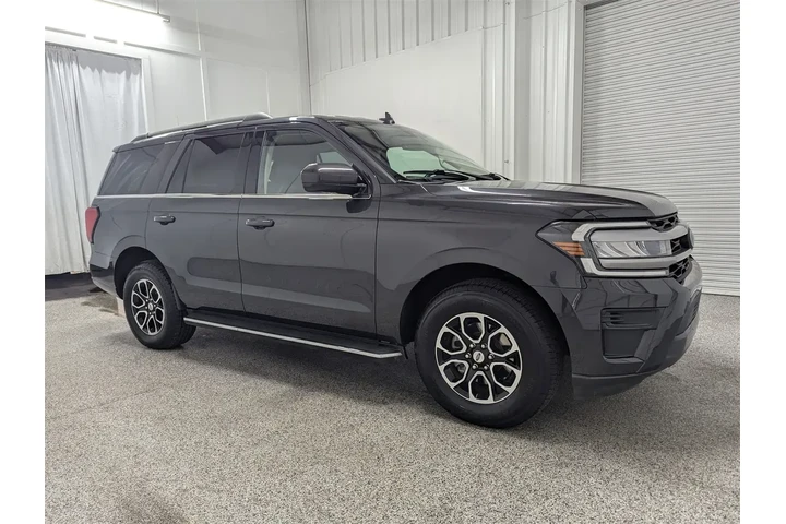 $35597 : Ford Expedition 2022 4x2 XLT image 2