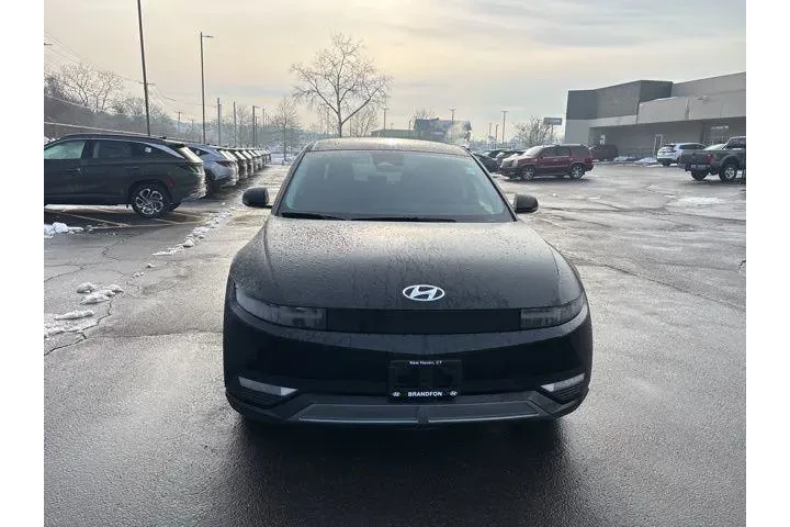 $19495 : Hyundai IONIQ 5 2022 SE 4dr image 2