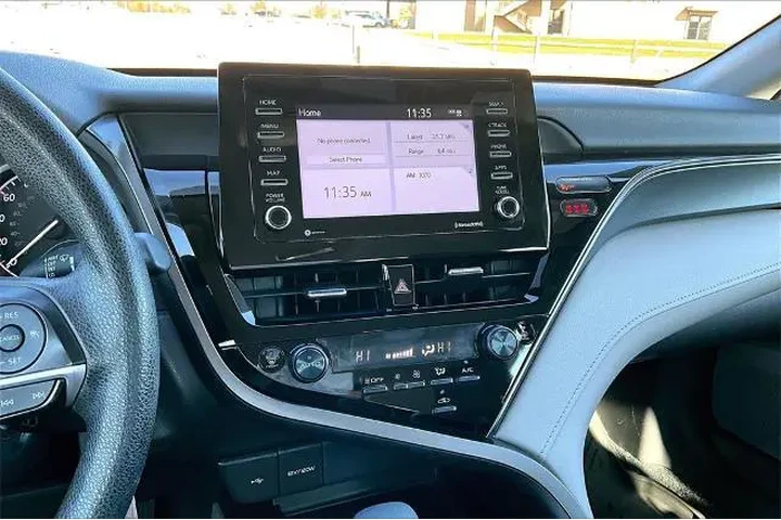 $24378 : Toyota Camry 2024 LE 4dr Sed image 6