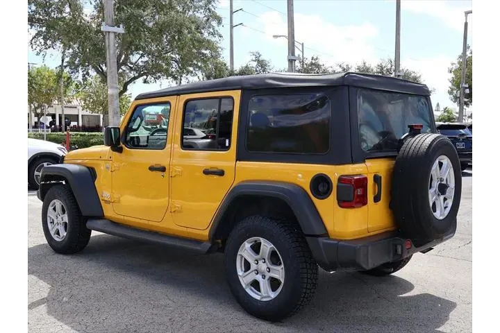 $21990 : Jeep Wrangler Unlimited 2021 image 7