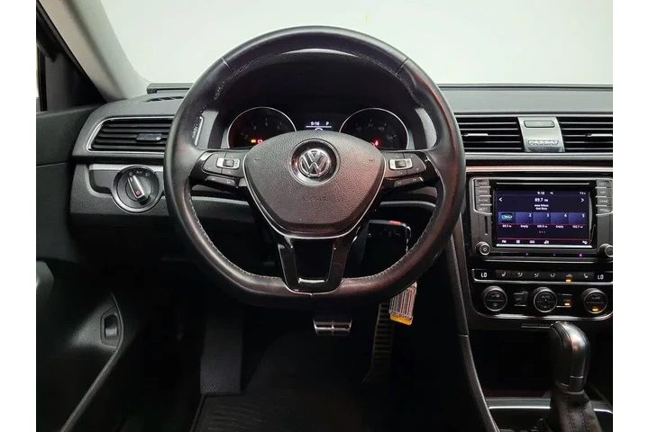 $14998 : Volkswagen Passat 2018 2.0T image 10
