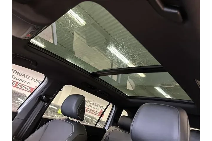 $29500 : Volkswagen Tiguan 2024 SE R- image 4