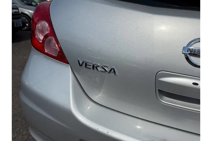 $4995 : 2011 Versa 1.8 SL image 10