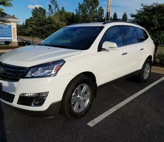 $7500 : 2015 Chevrolet Traverse LT SUV image 3