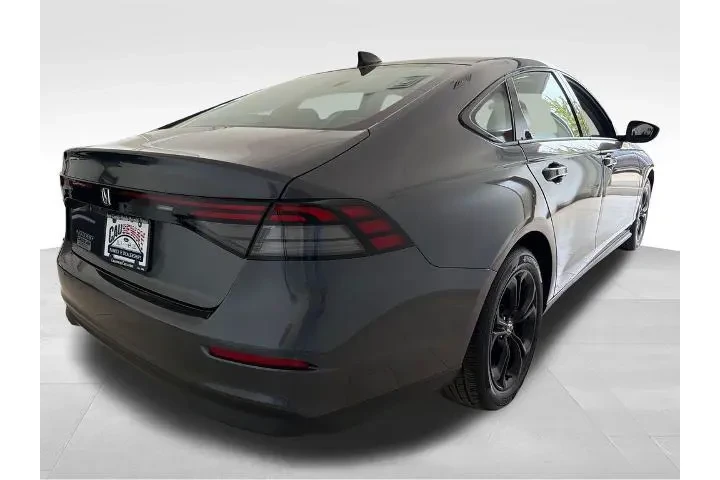 $28158 : Honda Accord 2025 SE 4dr Sed image 7