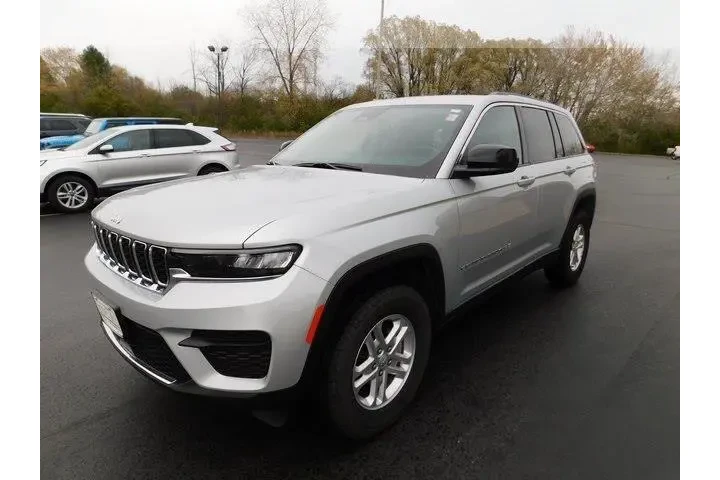 $24233 : Jeep Grand Cherokee 2022 4x4 image 4