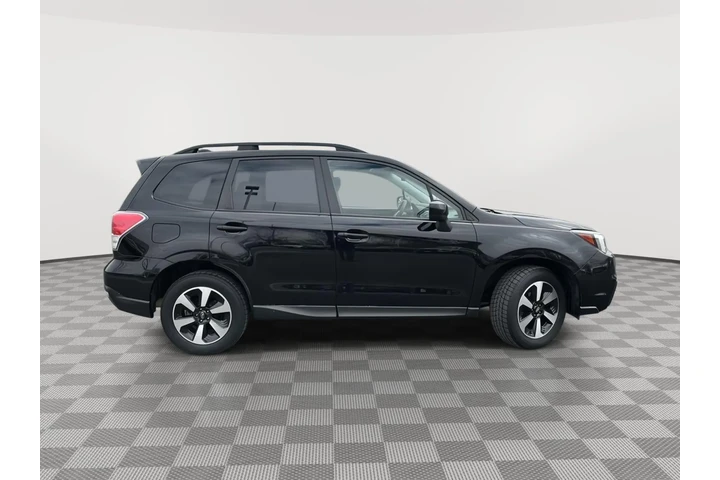 $15996 : 2018 Forester Premium image 6