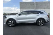 $32329 : Kia Sorento Plug-In Hybrid 2 thumbnail