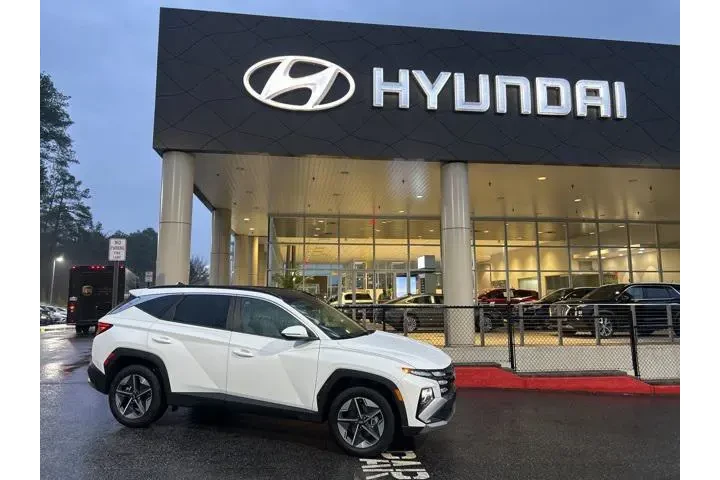 $32260 : Hyundai TUCSON Hybrid 2025 A image 1