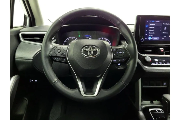 $25998 : Toyota Corolla Cross 2024 LE image 10