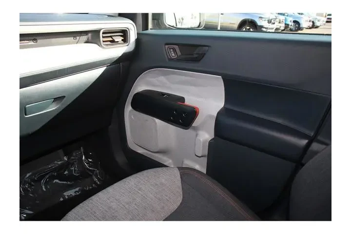 $25047 : Ford Maverick 2023 XLT 4dr S image 6