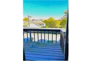 $750 : Rental property with 2 bedro thumbnail