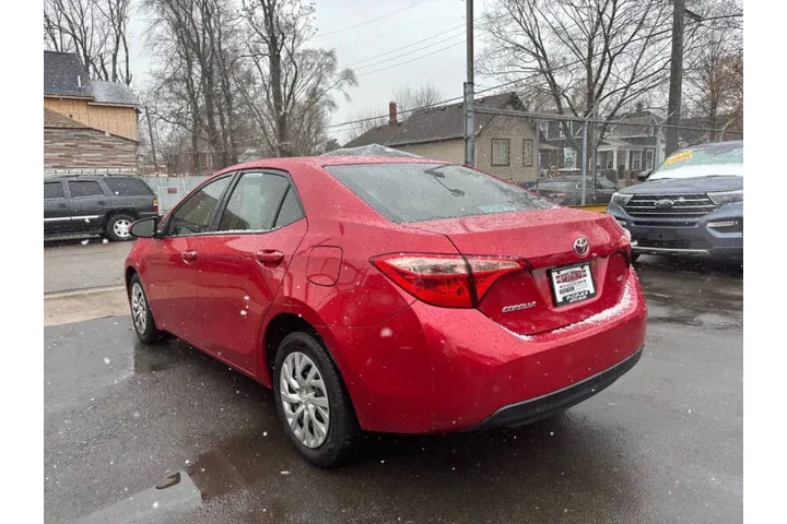 $19995 : 2017 Corolla LE image 6