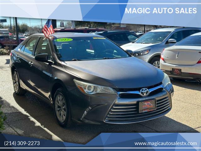 $19999 : 2017 Camry SE image 2