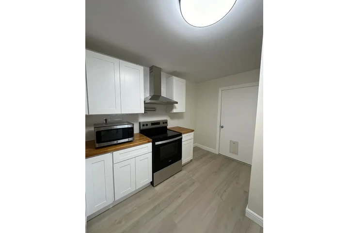 $1300 : Apartamento en Renta image 3