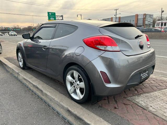 $8995 : 2015 Veloster image 6