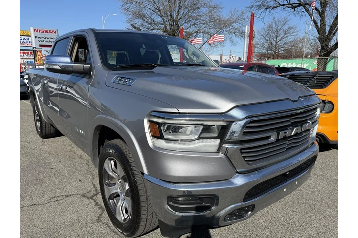 $30990 : Ram 1500 2021 4x4 Laramie 4d image 9