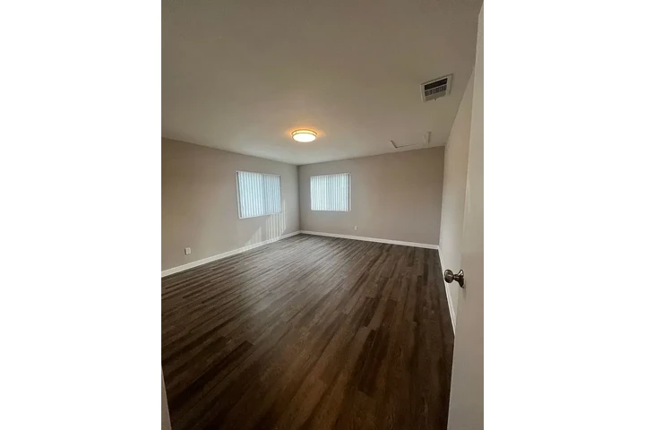 $2995 : Modern 3BD 2BT available image 6