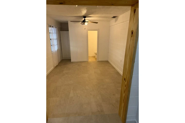 $1000 : STUDIO IN OCOEE image 7