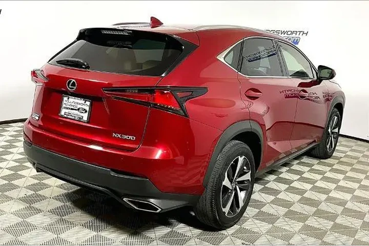 $25411 : Lexus NX 300 2021 AWD 4dr Cr image 10