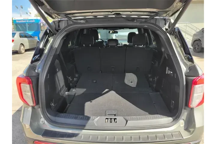 $30591 : Ford Explorer 2020 AWD ST 4d image 5