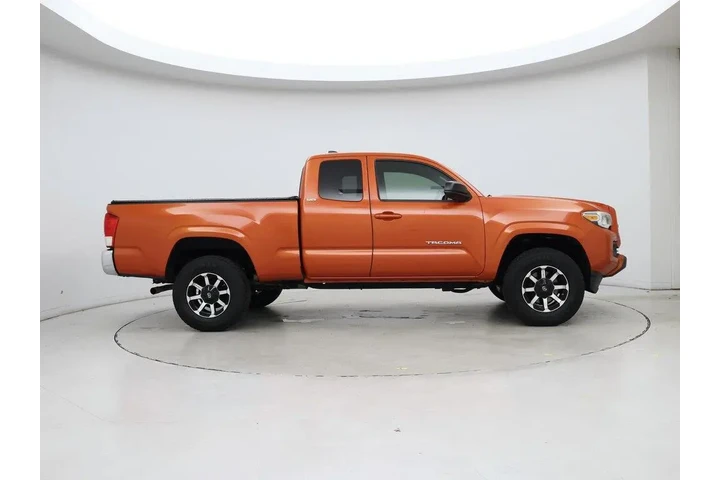 $22998 : Toyota Tacoma 2017 4x2 SR5 4 image 7