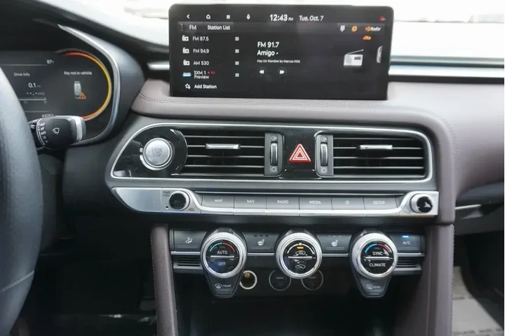 $33488 : Genesis G70 2022 3.3T Standa image 8