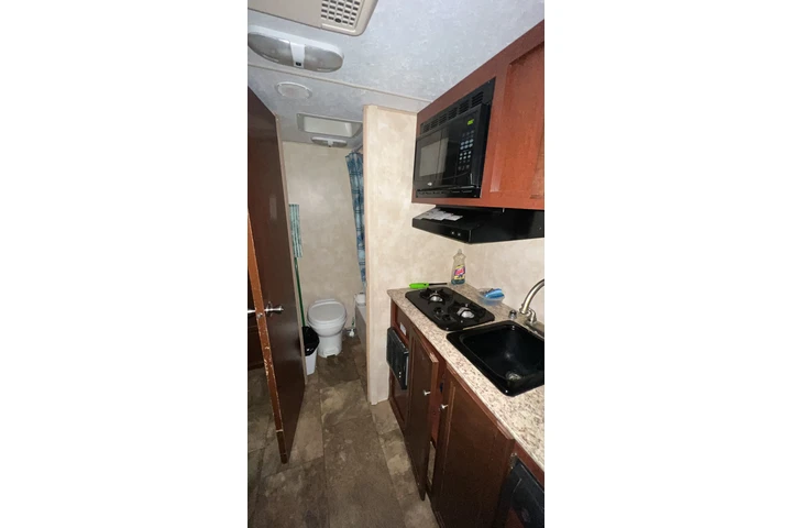 $750 : RV.  Cuando en renta image 2