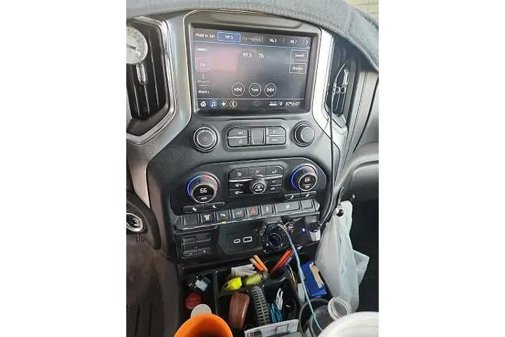 $37060 : Chevrolet Silverado 3500HD 2 image 8