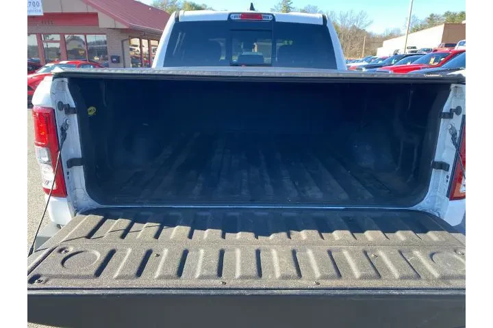 $31960 : Ram 1500 2021 4x4 Big Horn 4 image 9