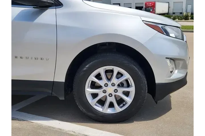 $15850 : Chevrolet Equinox 2021 4x4 L image 8