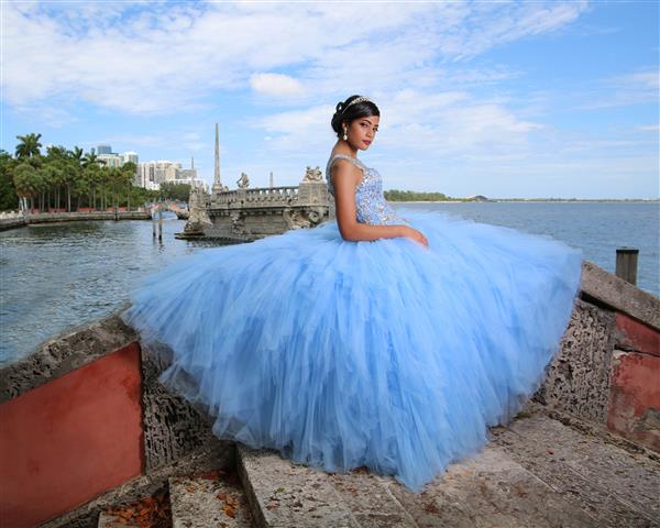 QUINCEANERAS FOTOS VIDEO image 1