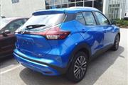 $18988 : PRE-OWNED 2021 NISSAN KICKS SV thumbnail