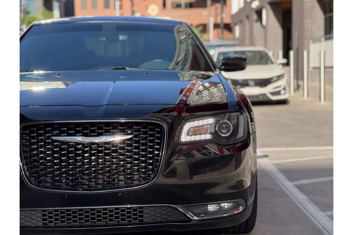 $15990 : 2019 CHRYSLER 300 image 4