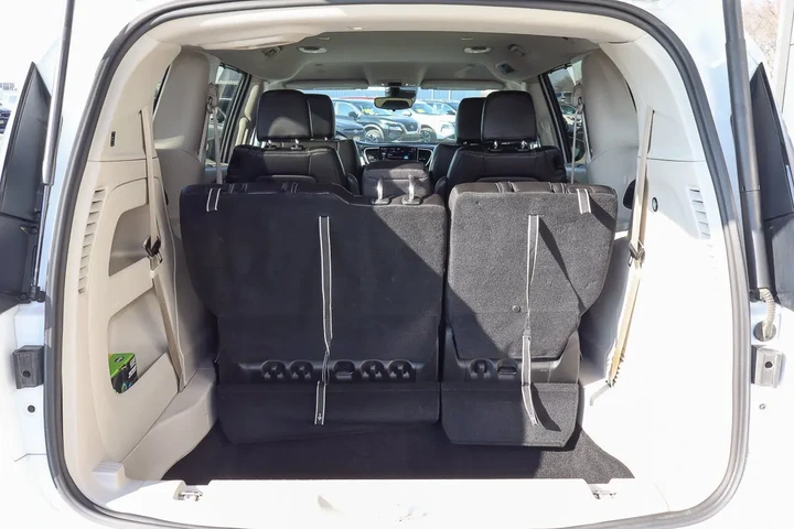 $22188 : 2023 Pacifica Touring L FWD image 10