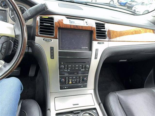 $15000 : 2014 CADILLAC ESCALADE ESV image 6