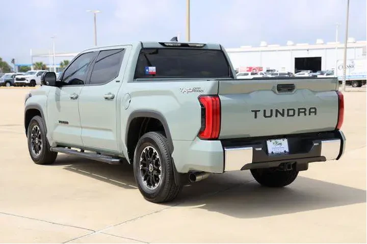 $37703 : Toyota Tundra 2022 4x2 SR5 4 image 6