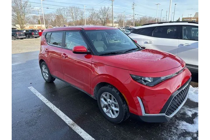 $19997 : Kia Soul 2025 LX 4dr Crossov image 2