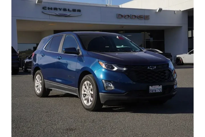 $18104 : Chevrolet Equinox 2021 LT 4d image 2
