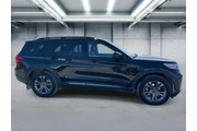 $27944 : Ford Explorer 2023 AWD XLT 4 thumbnail
