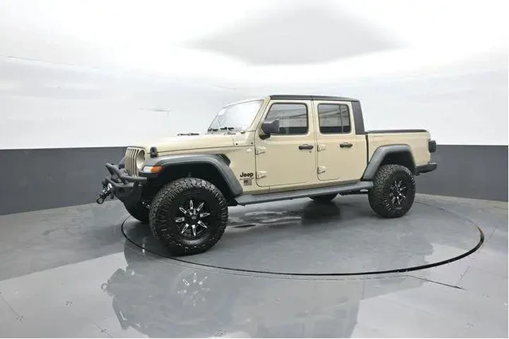 $26924 : Jeep Gladiator 2020 4x4 Spor image 4