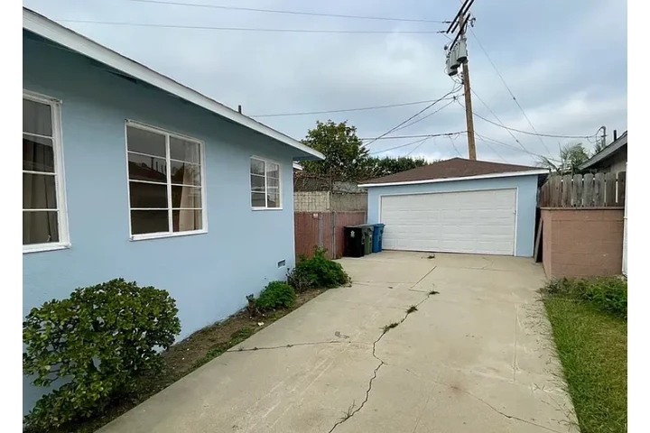 $2600 : HOUSE RENT IN Hawthorne, CA image 1
