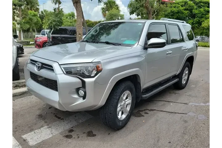 $33590 : Toyota 4Runner 2020 4x4 SR5 image 3
