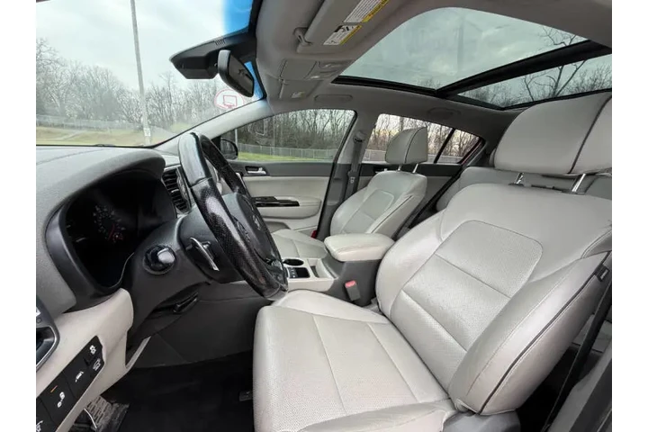 $7999 : 2017 Sportage SX Turbo image 9